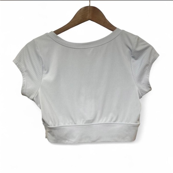 OFFLINE By Aerie Real Me Henley Crop Tee | Beach Picnic | Small - Picture 5 of 7